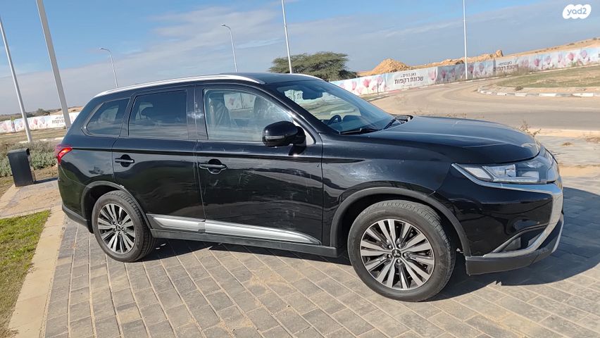 מיצובישי אאוטלנדר