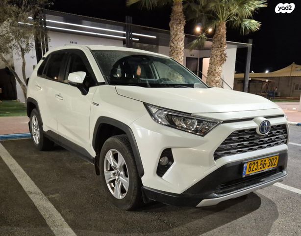 טויוטה RAV4