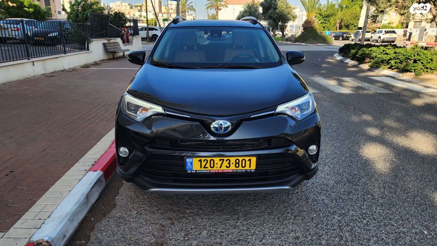 טויוטה RAV4