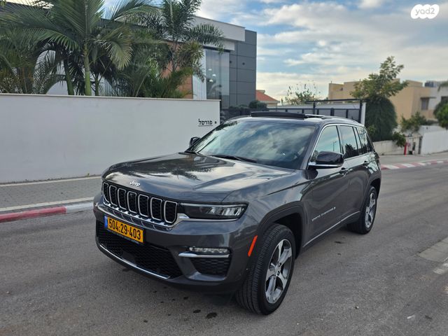 מודעת רכב ג'יפ גרנד צ'ירוקי