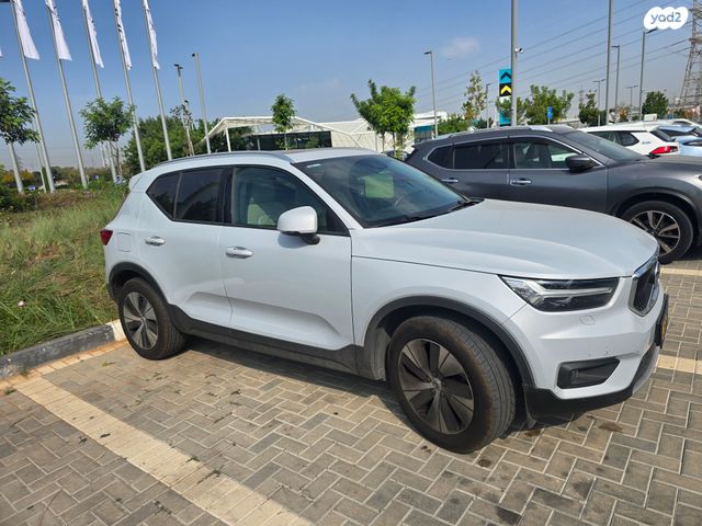 וולוו XC40