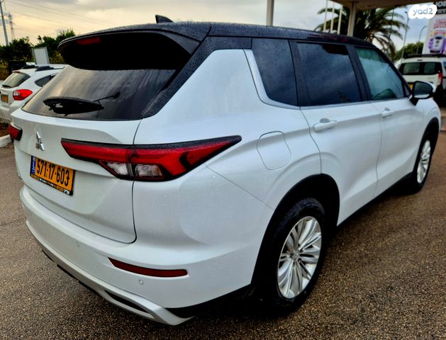 מיצובישי אאוטלנדר