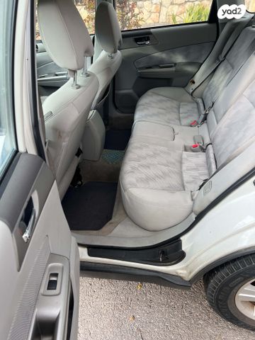 סובארו פורסטר