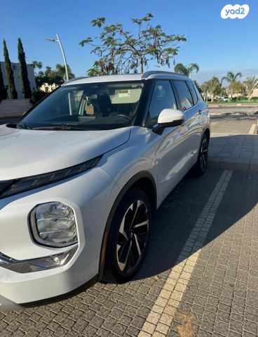 מיצובישי אאוטלנדר