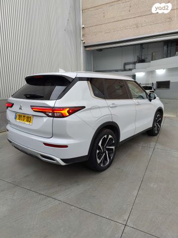 מיצובישי אאוטלנדר