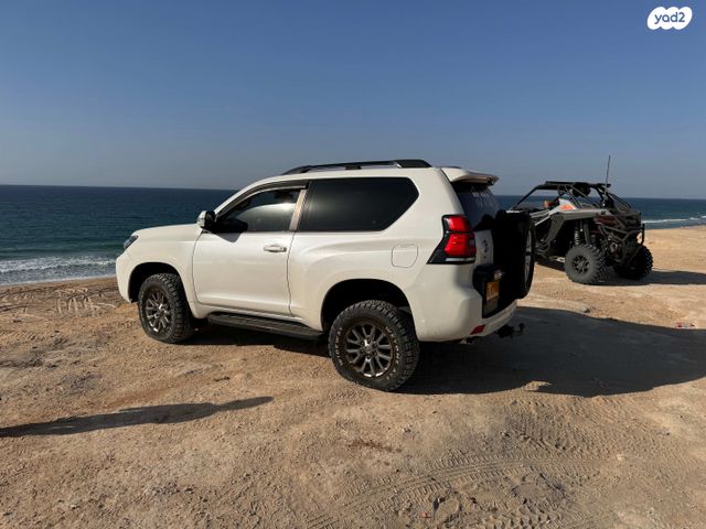 טויוטה לנד קרוזר