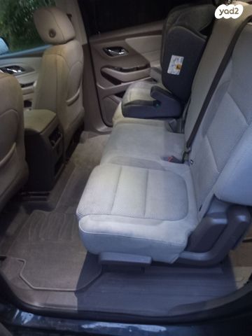 שברולט טראוורס