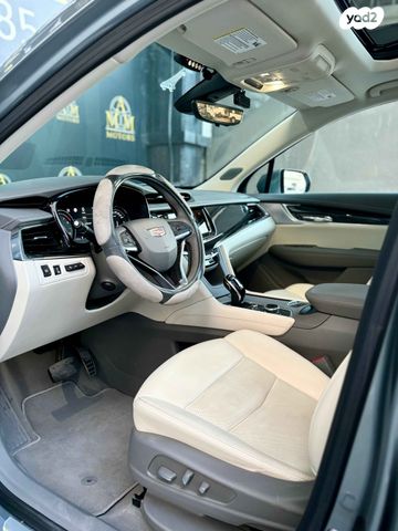 קאדילק XT6