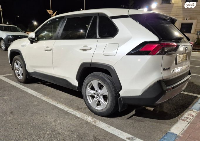 טויוטה RAV4