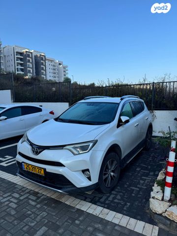 טויוטה RAV4