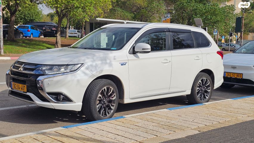 מיצובישי אאוטלנדר