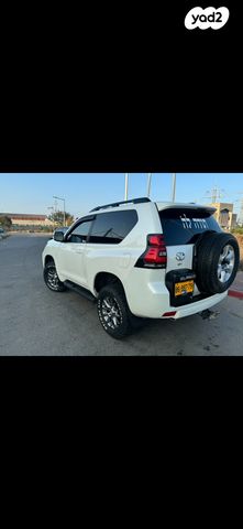 טויוטה לנד קרוזר