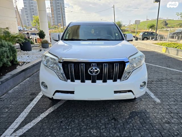 טויוטה לנד קרוזר