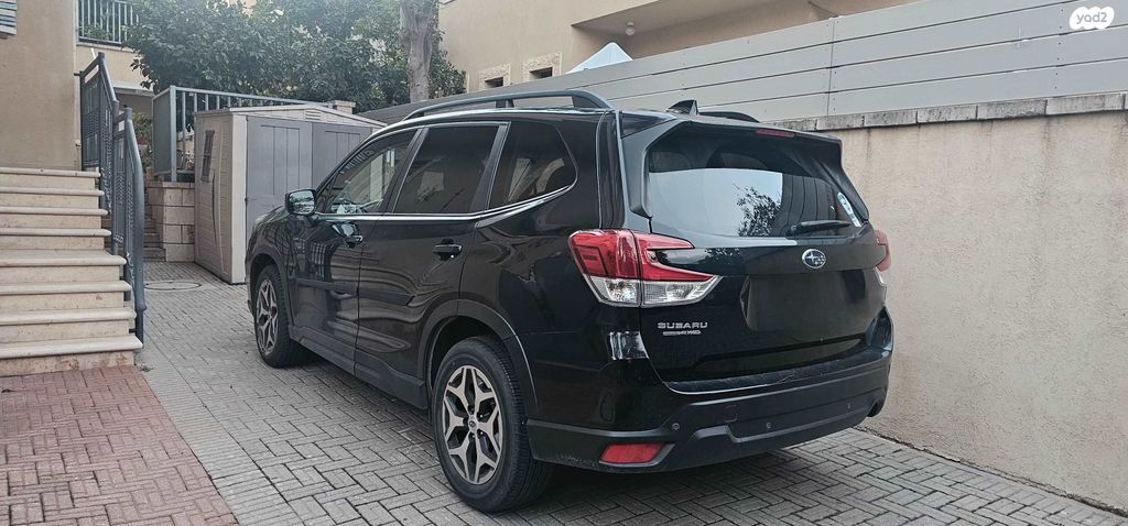 סובארו פורסטר