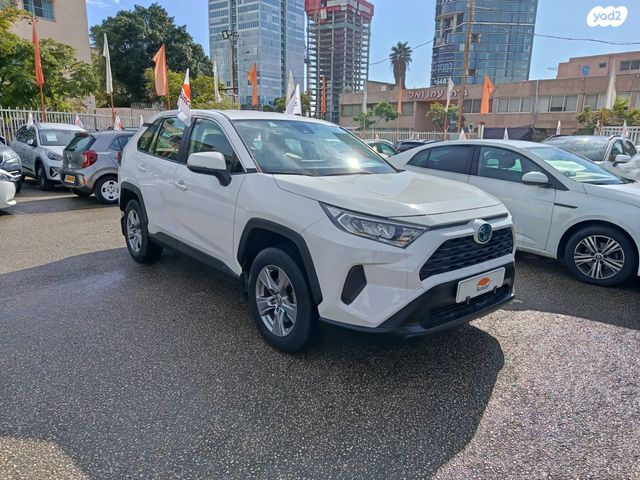 מודעת רכב טויוטה RAV4