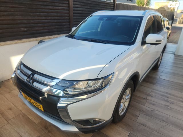 מיצובישי אאוטלנדר