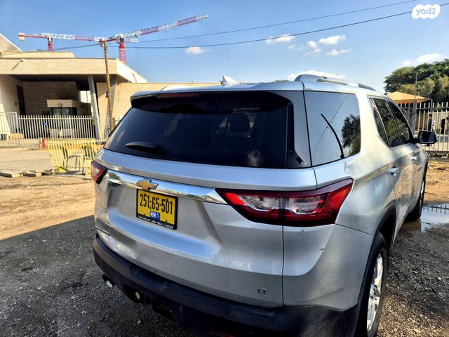 שברולט טראוורס