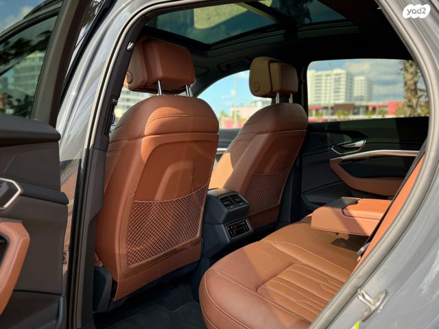 אאודי Q8 e-tron