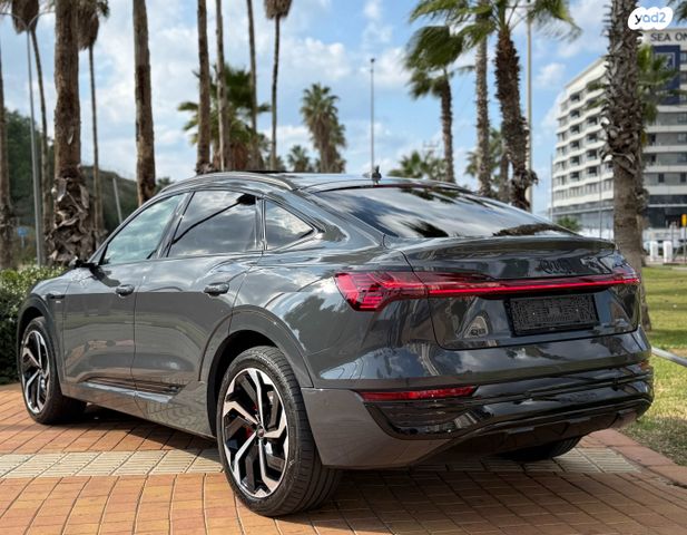 אאודי Q8 e-tron