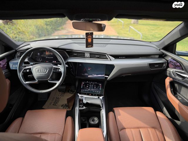 אאודי Q8 e-tron