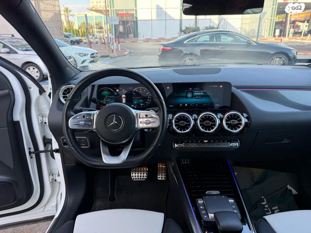 מרצדס-בנץ GLA