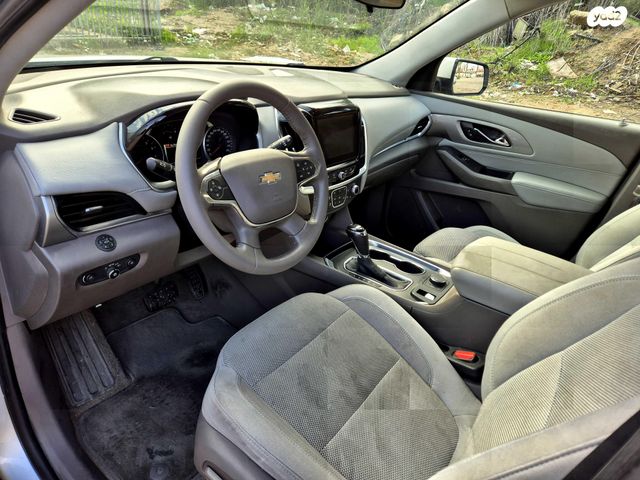 שברולט טראוורס