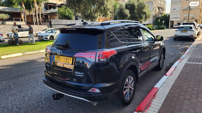 טויוטה RAV4