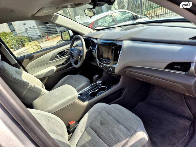 שברולט טראוורס