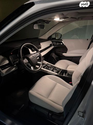 מיצובישי אאוטלנדר