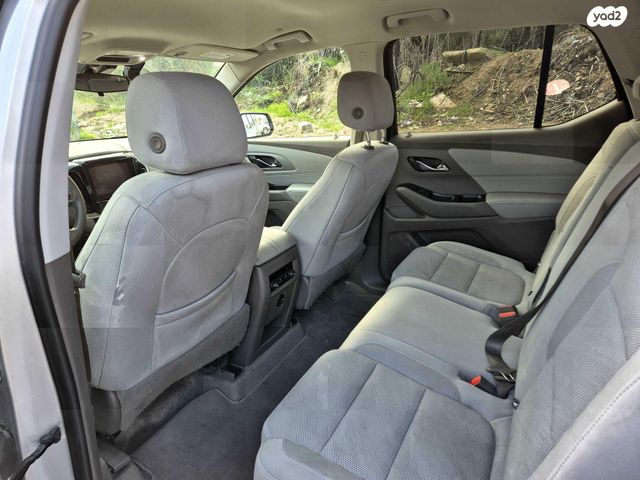 שברולט טראוורס