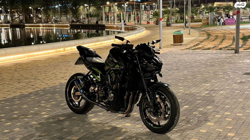 קאוואסאקי Z900