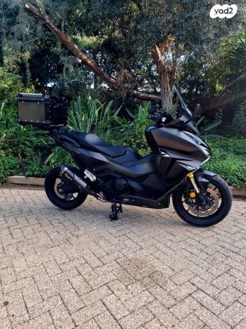 הונדה פורזה 750