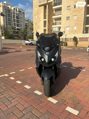 סאן יאנג קרוזים 300