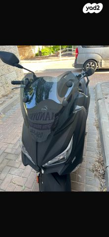 מודעת רכב סאן יאנג ADX 300