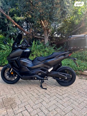 הונדה פורזה 750