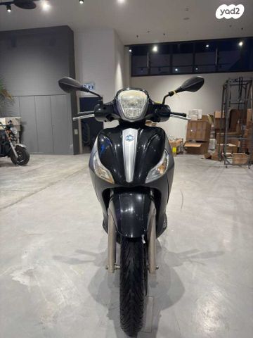 פיאג'ו MEDELY 125