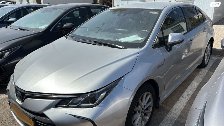 מודעת רכב טויוטה קורולה