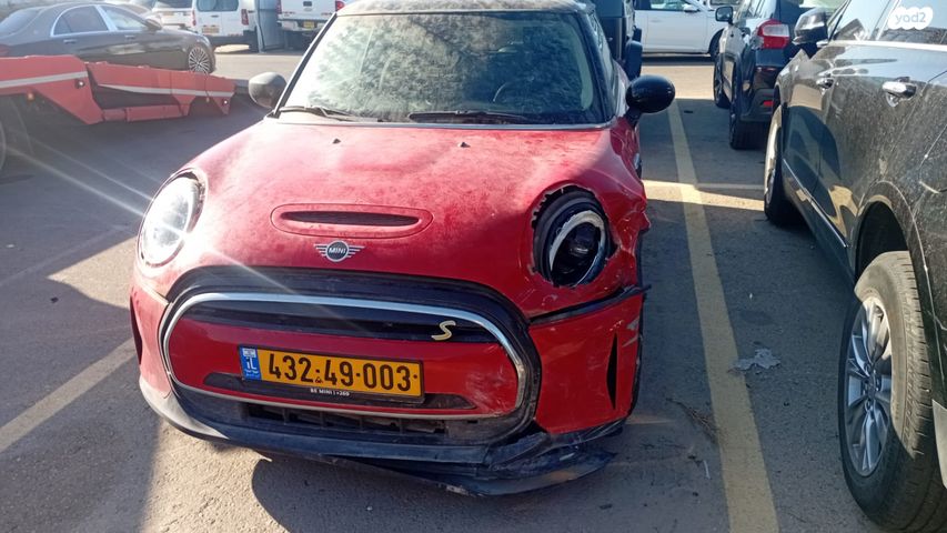 מודעת רכב מיני קופר SE (חשמלית)