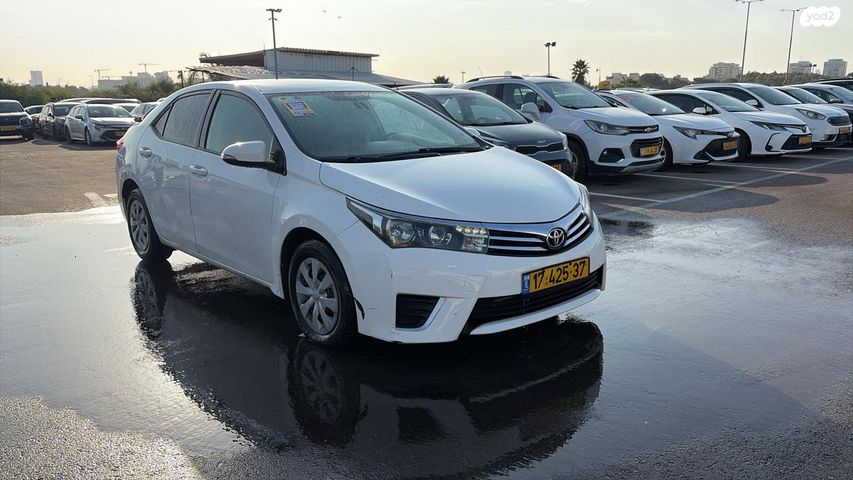 מודעת רכב טויוטה קורולה