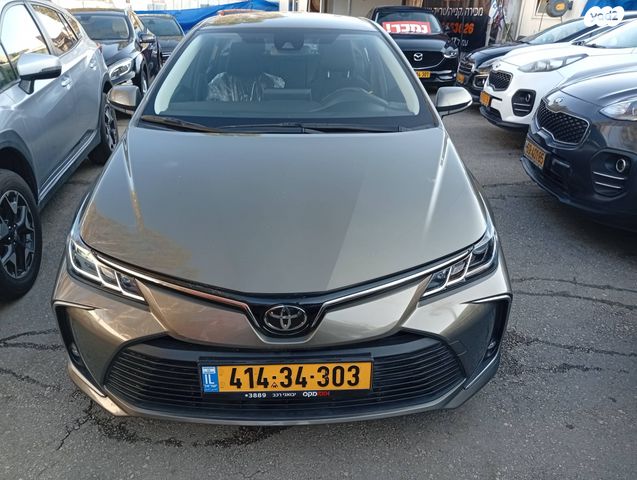 טויוטה קורולה