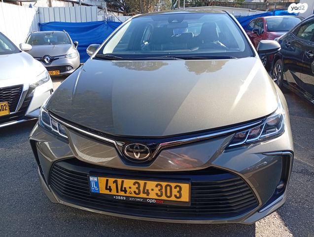 טויוטה קורולה