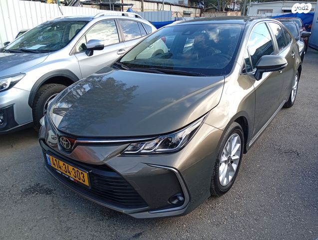 טויוטה קורולה