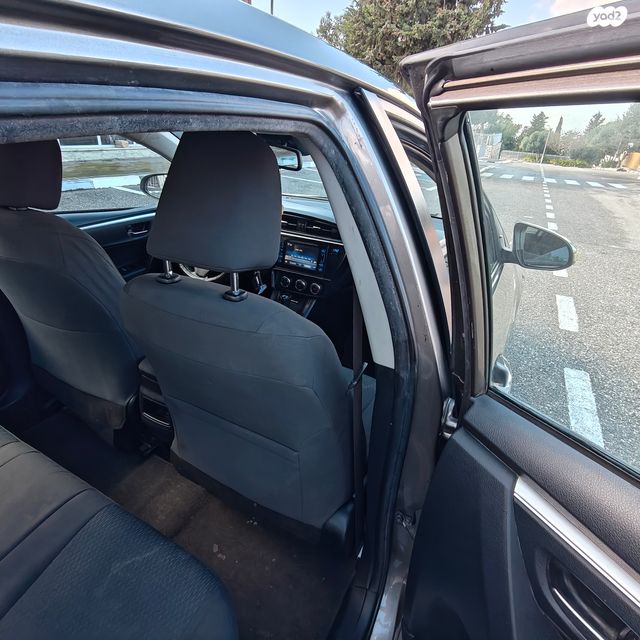 טויוטה קורולה