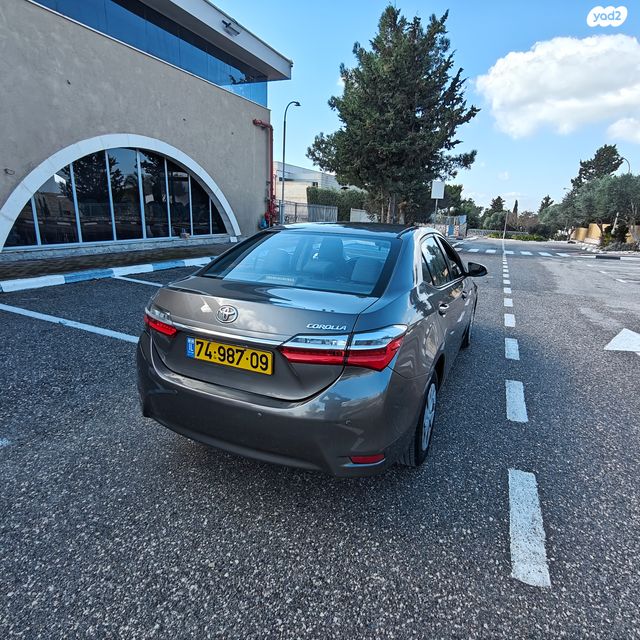 טויוטה קורולה