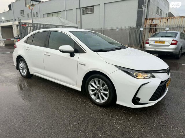 מודעת רכב טויוטה קורולה 2