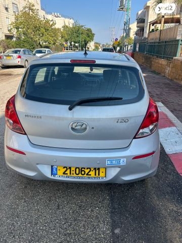 מודעת רכב יונדאי i20