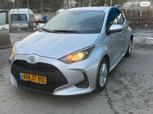 מודעת רכב טויוטה יאריס 1