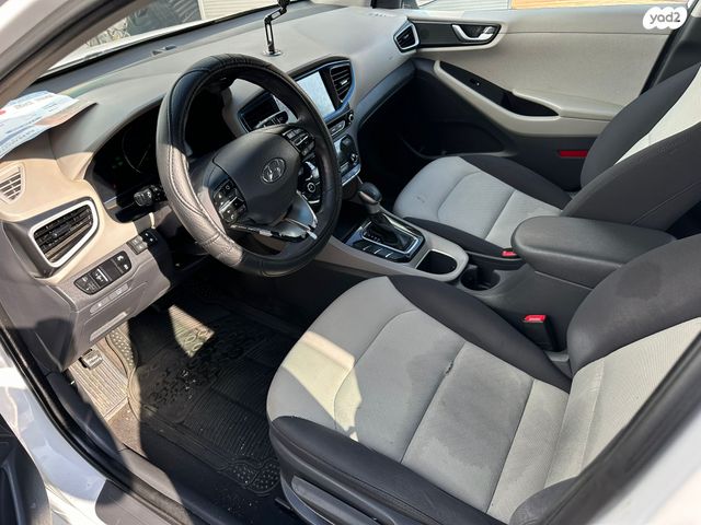 יונדאי איוניק