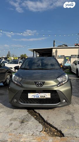 טויוטה אייגו X