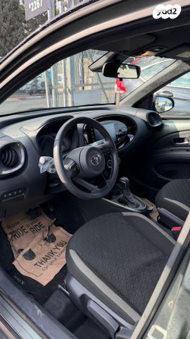 טויוטה אייגו X